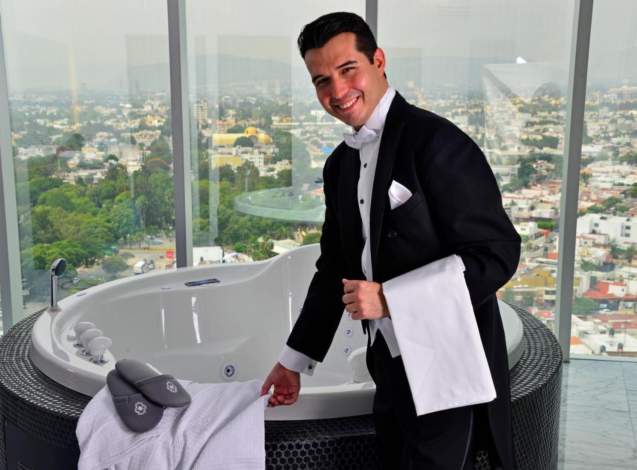 Baruk Guadalajara Hotel De Autor Exterior photo A butler in a hotel