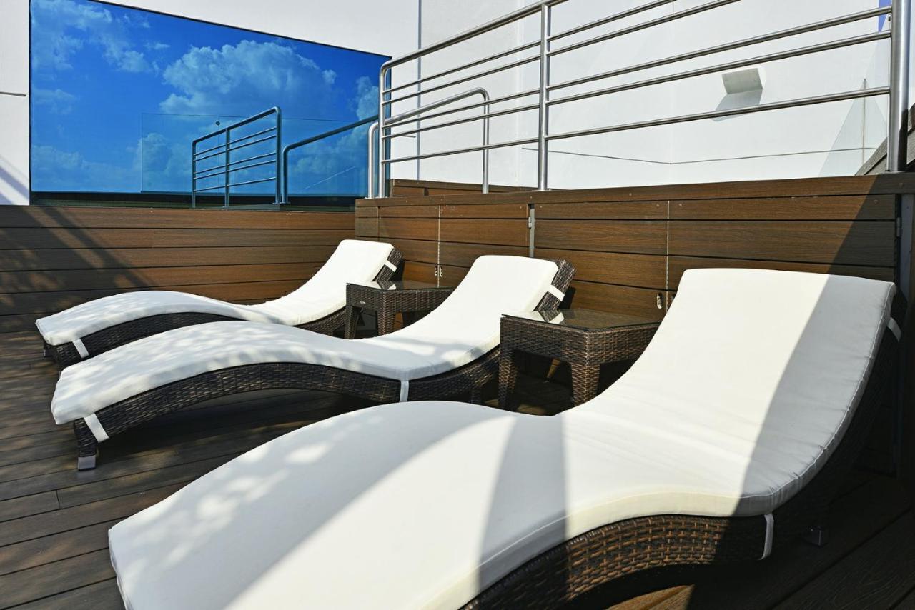 Baruk Guadalajara Hotel De Autor Exterior photo Sunbathing chairs on the deck of a cruise ship
